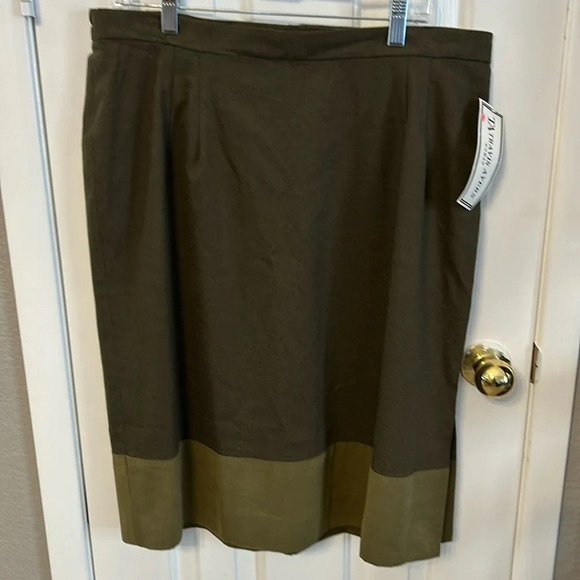 Travis Ayers Women’s 18W Green NWT Fully Lined Career Pencil Knee Length Skirt - Picture 1 of 7